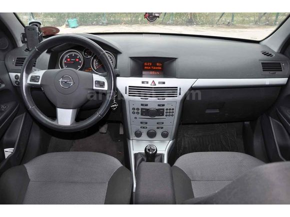 2009 ASTRA 1.3 CDTI MANUEL BAKIMLI AİLE ARACI