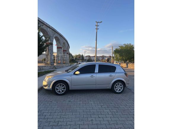 2009 Opel Astra H 1.6 Enjoy 