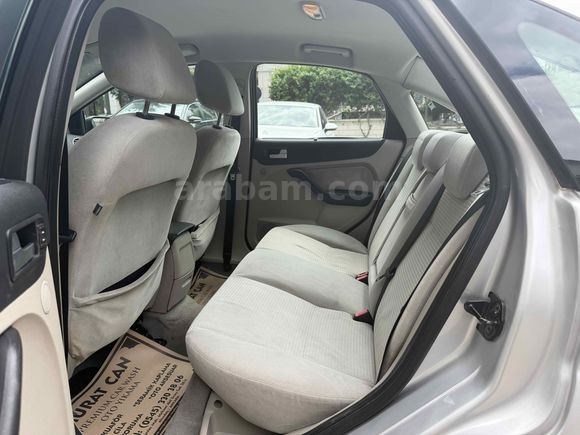 Sahibinden Ford Focus 1.6 Ghia 2008 Model 