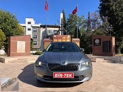 2018 cam tavanlı dizel otomatik hatasız 118 bin km'de