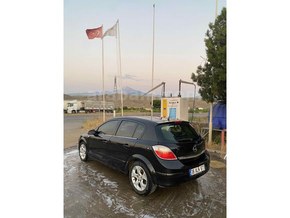 Acil satılık Opel Astra sunfortlu full paket  