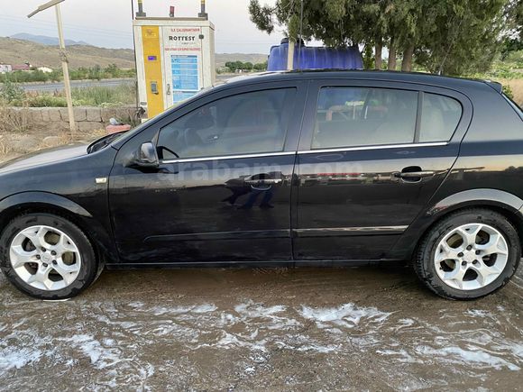 Acil satılık Opel Astra sunfortlu full paket  