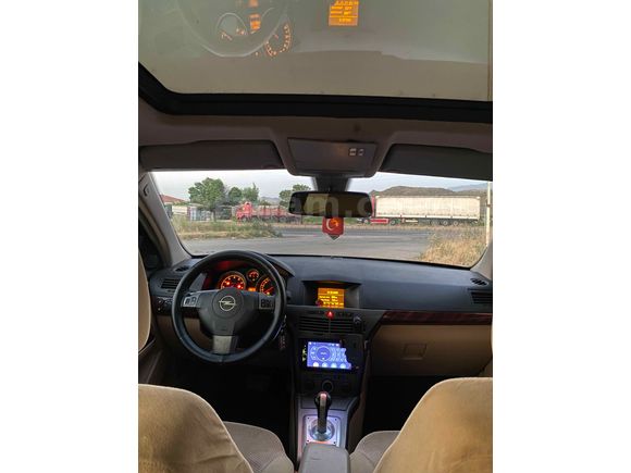 Acil satılık Opel Astra sunfortlu full paket  