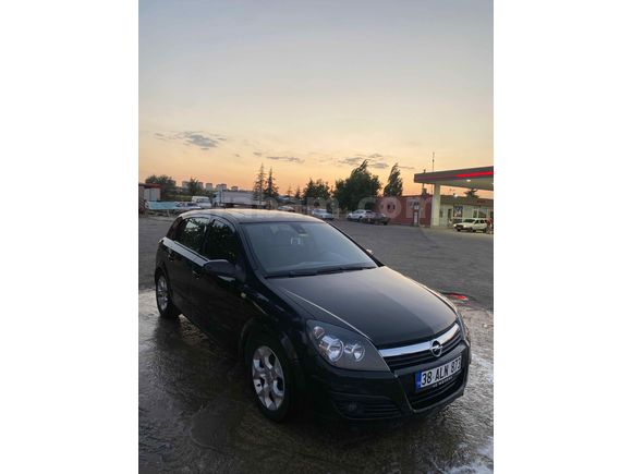 Acil satılık Opel Astra sunfortlu full paket  
