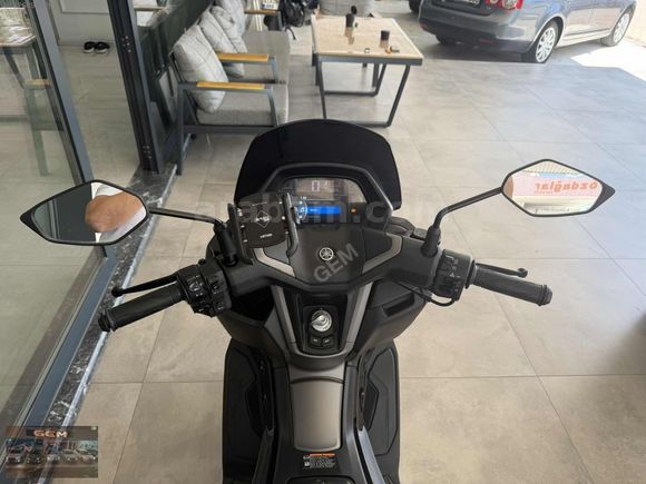 YAMAHA N-MAX 125 TECH MAX YENİ KASA FULL EXTRALI...