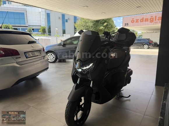 YAMAHA N-MAX 125 TECH MAX YENİ KASA FULL EXTRALI...
