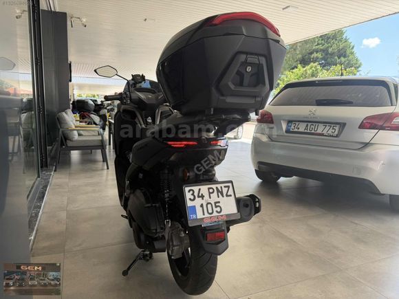 YAMAHA N-MAX 125 TECH MAX YENİ KASA FULL EXTRALI...