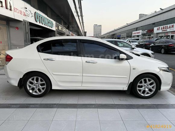 2009 HONDA CITY 1.4 ES 245 BIN KM'DE