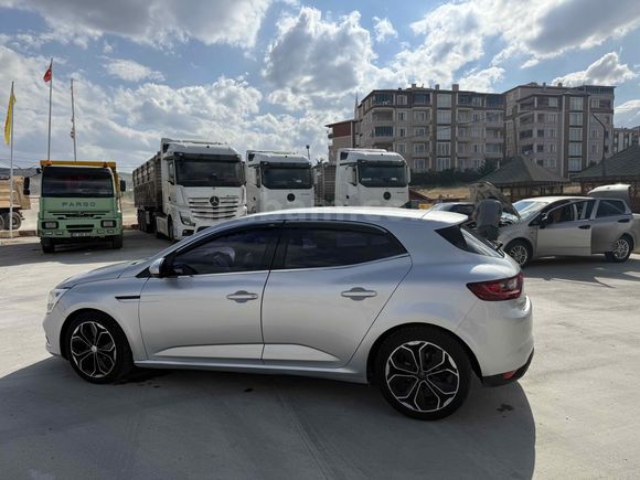 Sahibinden Renault Megane 1.6 Joy 2017 Model 