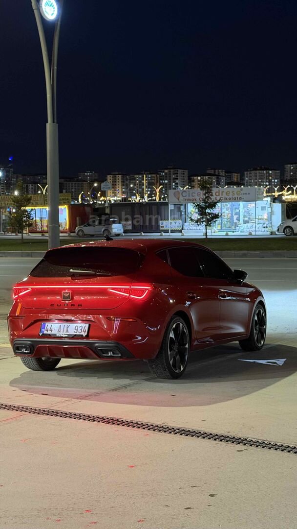 Sahibinden Cupra Leon 1.5 eTSI Standart 2023 Model Malatya 45.000 km Kırmızı 4