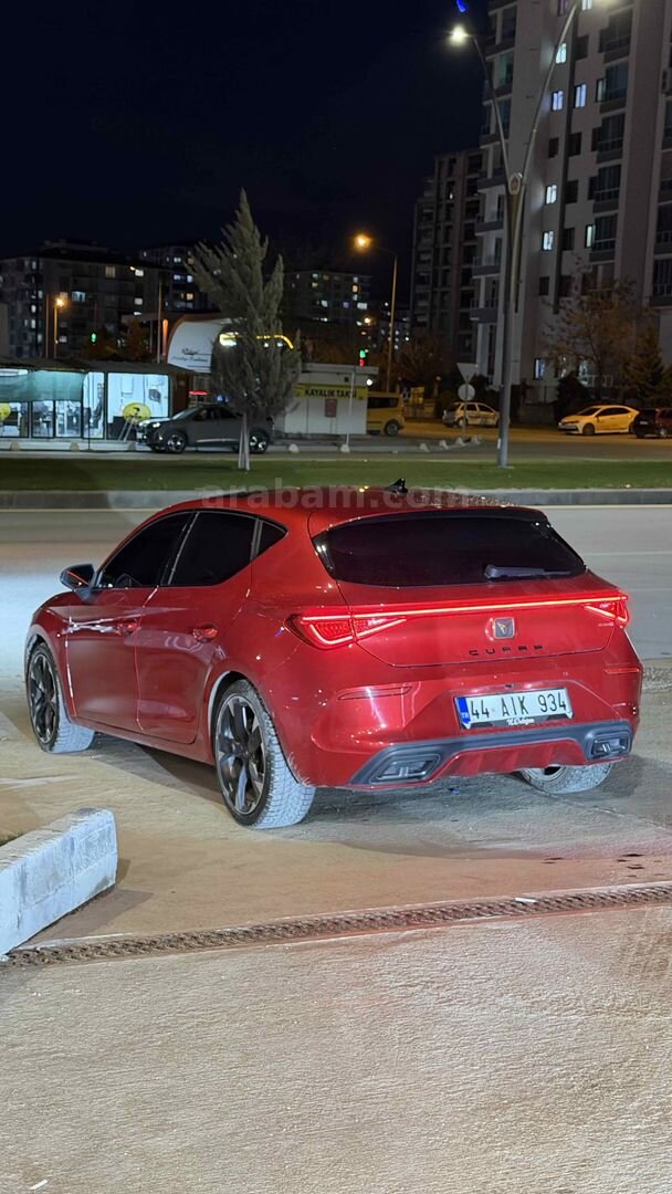 Sahibinden Cupra Leon 1.5 eTSI Standart 2023 Model Malatya 45.000 km Kırmızı 3