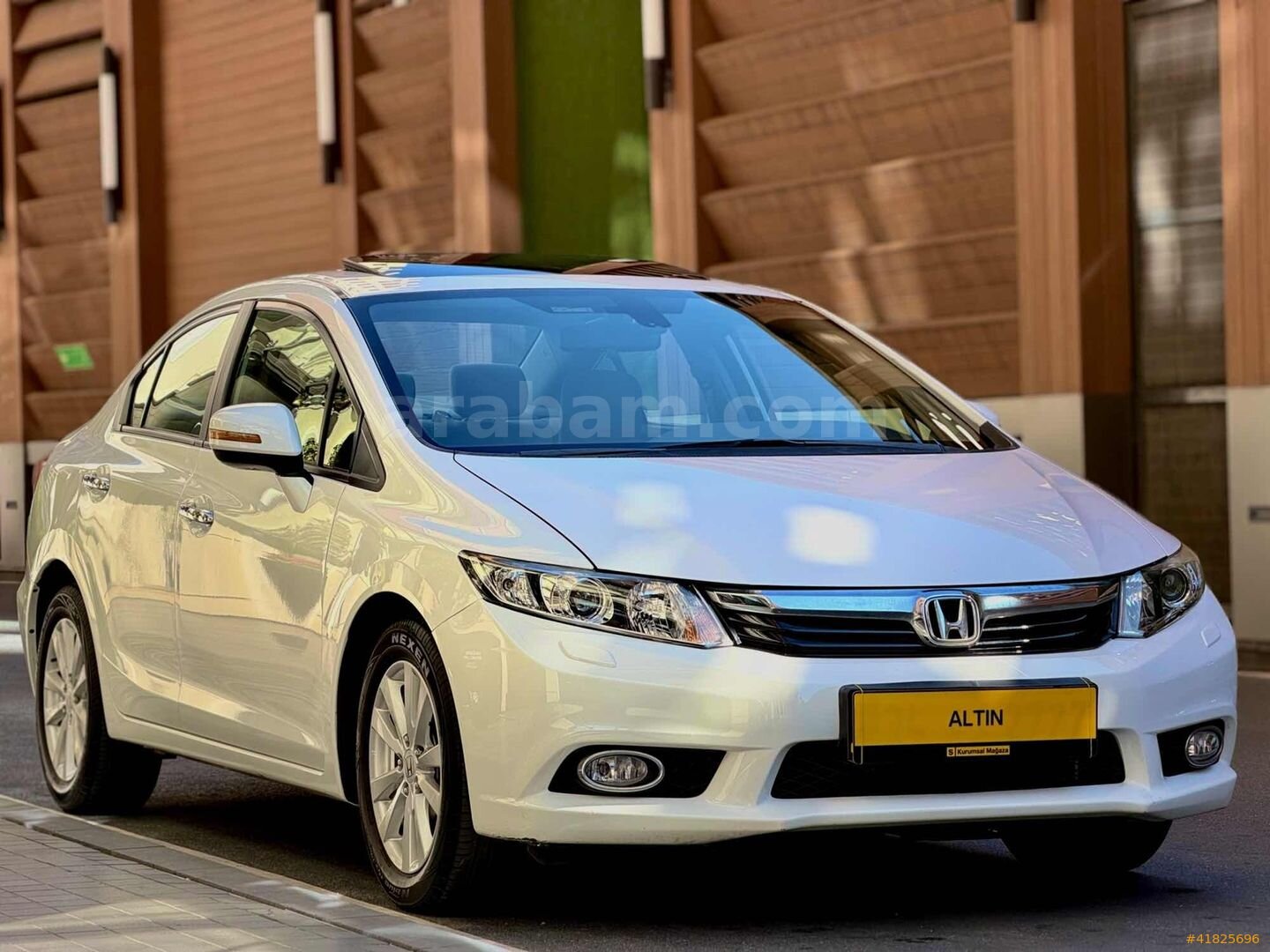 Galeriden Honda Civic 1.6i VTEC Eco Elegance 2013 Model İstanbul 45.000 km Beyaz 6