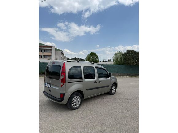 Sahibinden Renault Kangoo Multix 1.5 dCi Authentique 2011 Model