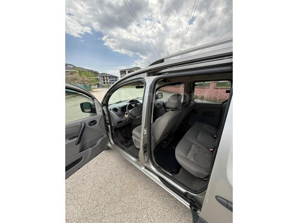 Sahibinden Renault Kangoo Multix 1.5 dCi Authentique 2011 Model