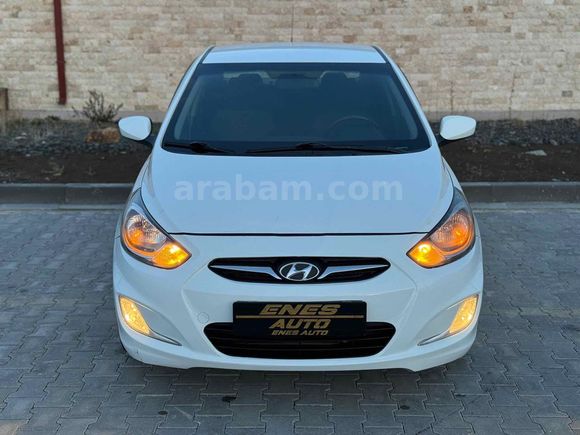Sahibinden Hyundai Accent Blue 1.6 CRDI Mode Plus 2013 Model 