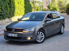 VW JETTA 2013 134KMDE HİGHLİNE 1.4 TSİ OTOMATİK BAYİDE BU KADAR TEMİZİ YOK