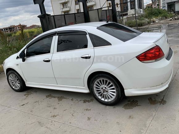 Sahibinden Fiat Linea 1.4 Fire Active Plus 2013 Model  235.000 km Beyaz