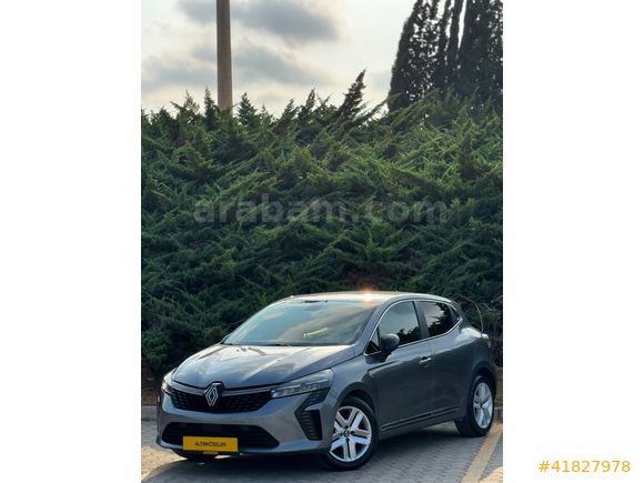ALTINKÖSELER'DEN 2023 CLIO HATASIZ BOYASIZ %0.99 KREDİ İMKANI
