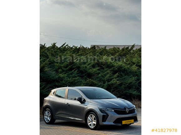 ALTINKÖSELER'DEN 2023 CLIO HATASIZ BOYASIZ %0.99 KREDİ İMKANI
