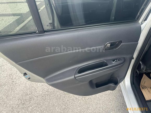 2010 model 143 binde 1,4 team abs modeli accent era karta 12 tk