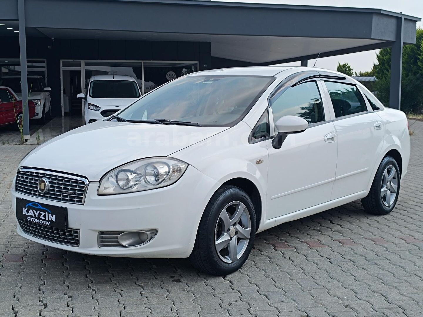 Galeriden Fiat Linea 1.3 Multijet Active Plus 2011 Model Mersin 303.000 km Beyaz 1