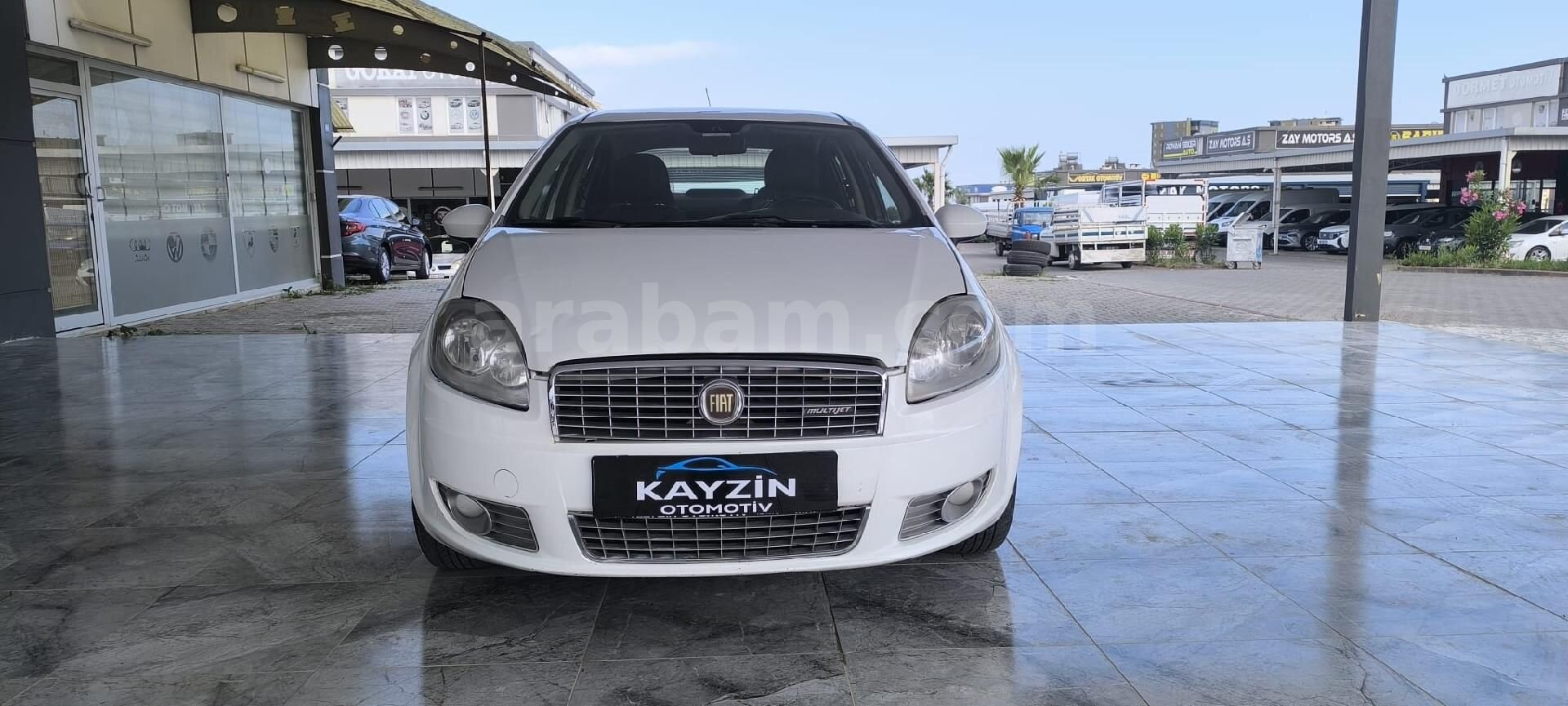 Galeriden Fiat Linea 1.3 Multijet Active Plus 2011 Model Mersin 303.000 km Beyaz 6