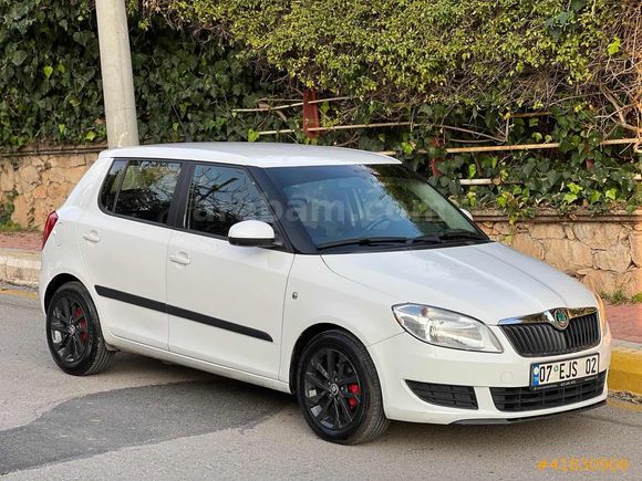 2011 MODEL 1.6 TDİ TEMİZ BAKIMLI FABİA