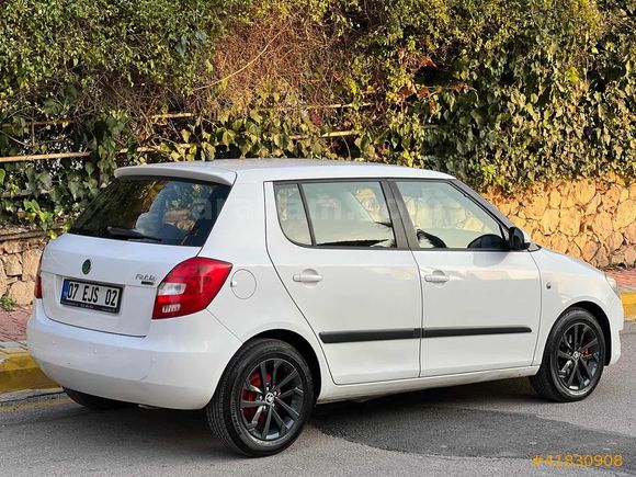 2011 MODEL 1.6 TDİ TEMİZ BAKIMLI FABİA