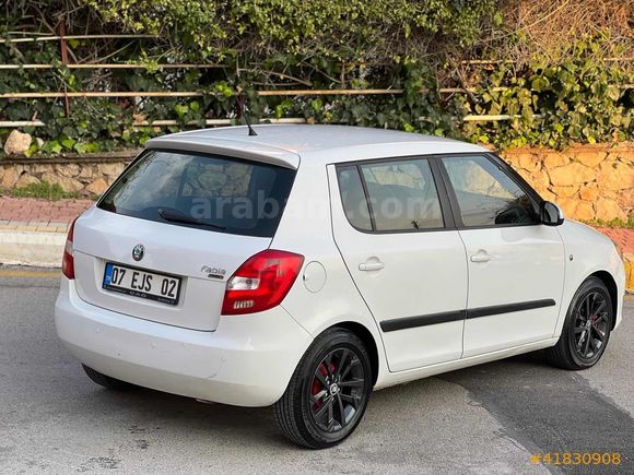 2011 MODEL 1.6 TDİ TEMİZ BAKIMLI FABİA