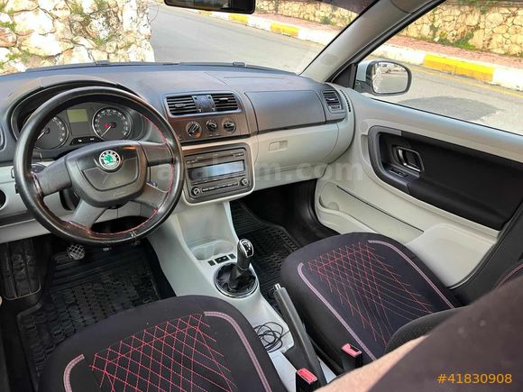 2011 MODEL 1.6 TDİ TEMİZ BAKIMLI FABİA