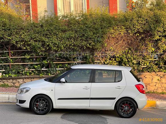 2011 MODEL 1.6 TDİ TEMİZ BAKIMLI FABİA