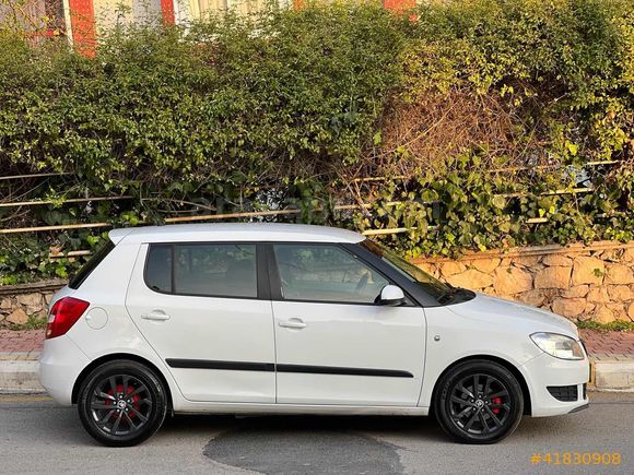 2011 MODEL 1.6 TDİ TEMİZ BAKIMLI FABİA