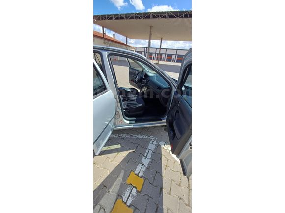 Sahibinden Volkswagen Bora Temiz aile aracı