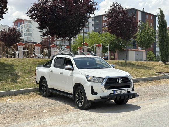 Sahibinden Toyota Hilux 2.4 D-4D 4x4 Adventure 2021 Model 
