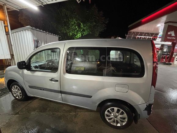 Sahibinden Renault Kangoo Multix 1.5 dCi Authentique 2012 Model 