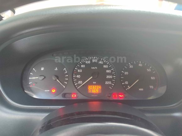 Sahibinden Renault Megane 2.0 RXE 1999 Model 