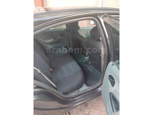 Sahibinden Renault Megane 2.0 RXE 1999 Model 