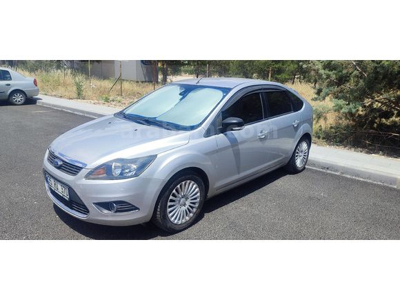 Sahibinden Ford Focus 1.6 Titanium 2009 Model  140.000 km Gri