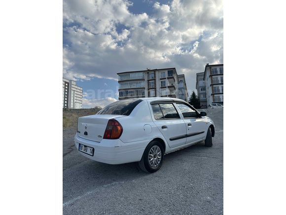 Sahibinden Renault Clio 1.4 RNA 2000 Model 