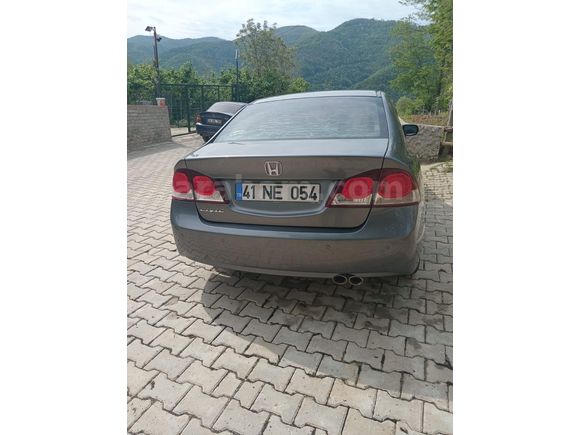 Sahibinden Honda Civic 1.6i VTEC Premium 2010 Model