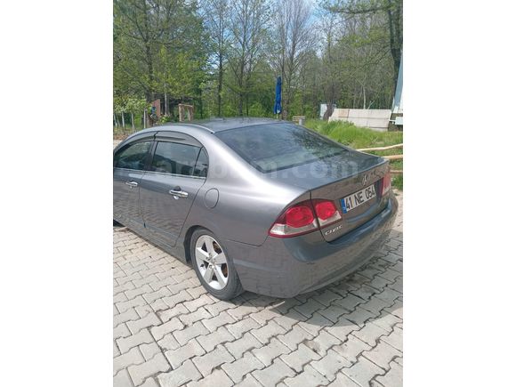 Sahibinden Honda Civic 1.6i VTEC Premium 2010 Model