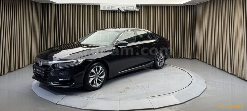 Galeriden Honda Accord 1.5 VTEC Executive 2023 Model İzmir 104.670 km Siyah