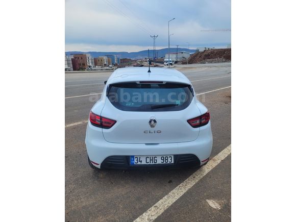 Öğretmenden Bakımlı Renault Clio 0.9 TCe Joy 2019 Model