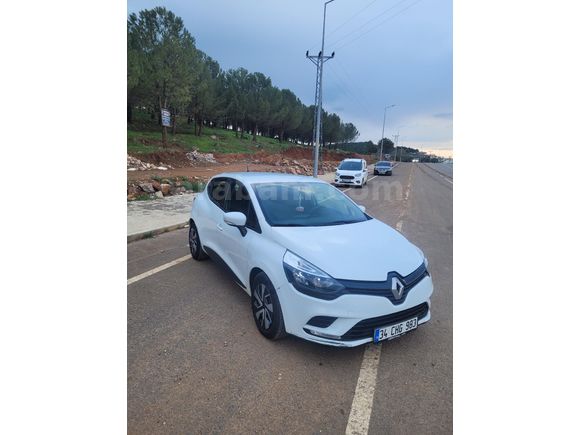 Öğretmenden Bakımlı Renault Clio 0.9 TCe Joy 2019 Model