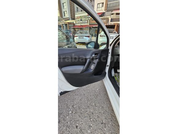 Sahibinden Citroen C3 1.4 HDi Attraction 2011 Model