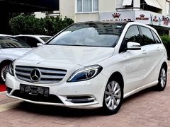 "NEW" MERCEDES B180 CDİ 7G-CAM TAVAN GARAJ ARACIDIR HATASIZ FULL