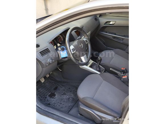 Astra 1.6 Essentia 2013 Model 120.000KM