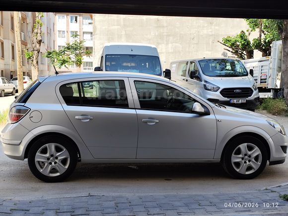 Astra 1.6 Essentia 2013 Model 120.000KM