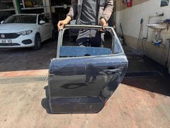 2011/2017 VW POLO SİYAH SOL ARKA KAPI ORJINAL DOLU