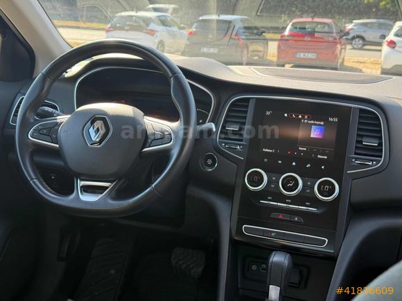 ÖZ BARIŞ | 2023 MEGANE 1.3TCe TOUCH EDC | TAKASLI | HATASIZ
